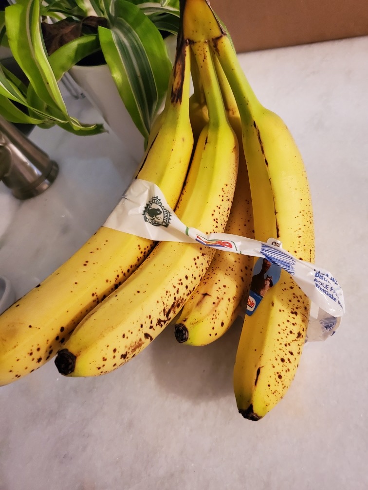 Yummy bananas are healthy snacks for on the go