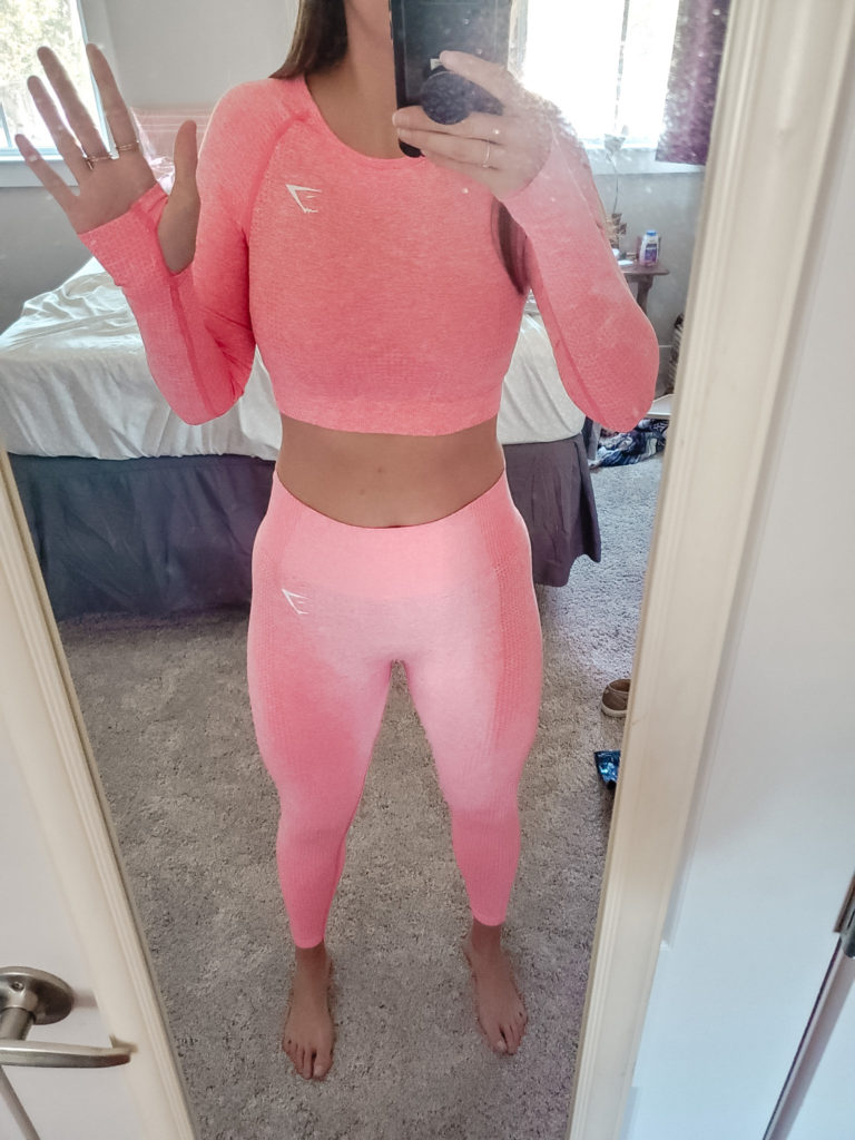 Ya’ll.....if you have not tried any of of the Gymshark clothing brand of fitness apparel, you are seriously missing out. This company is the bomb.com and I know I say that about a lot of companies....I’m probably the biggest boast writer out there lol. This review is going to be solely based on their apparel, and by that I am their tops, bras, and accessories. This company is so large and in charge that I am having to break it up into multiple parts to even cover everything.