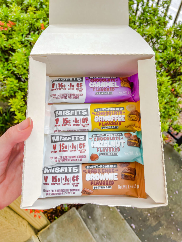 Brutally honest MISFITS PROTEIN BAR REVIEW | If you're like me, you've seen Misfits protein bars advertised everywhere. Are they actually worth the hype? Or are other vegan protein bars better?